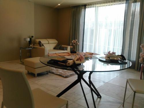 Coordination-akasaka-interior-1536x1152