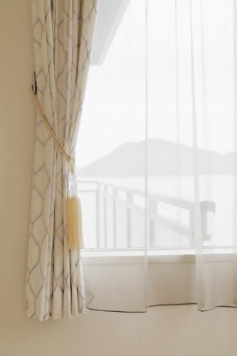 curtain-19-04-28_064-683x1024